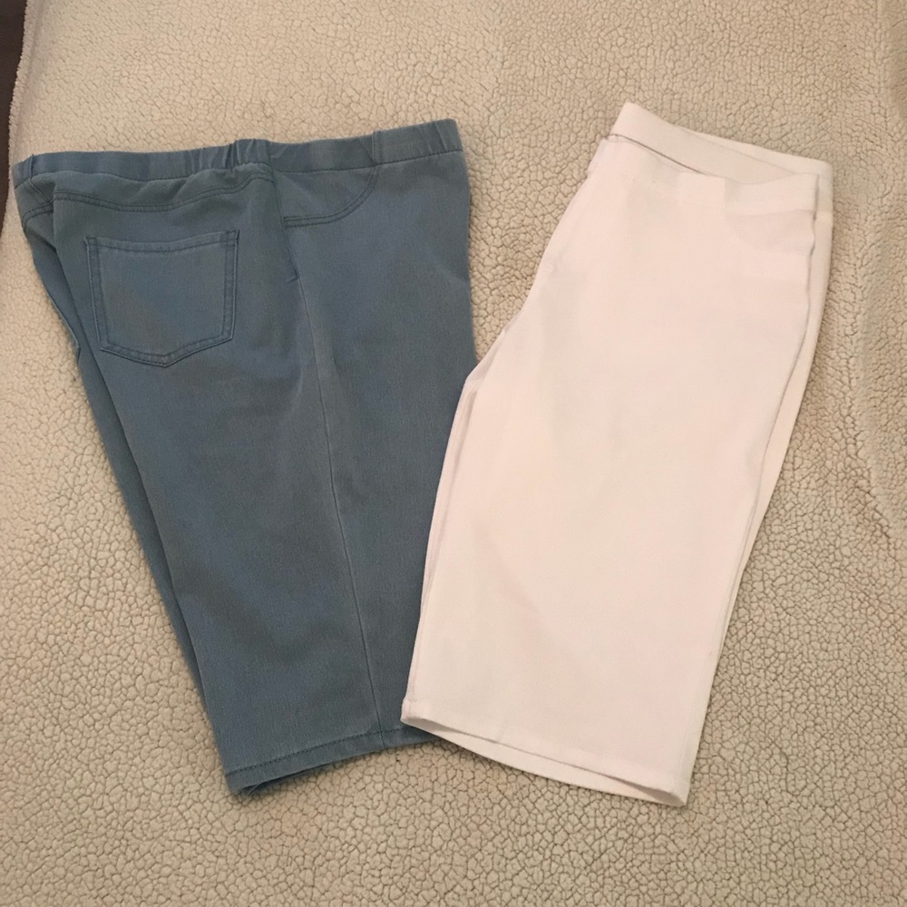 2 pairs of stretch knee length Capris